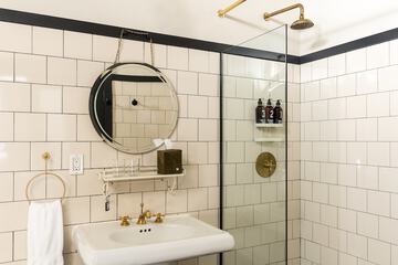 Bathroom shower
