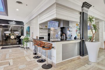 Coffee shop