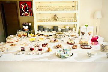 Breakfast buffet