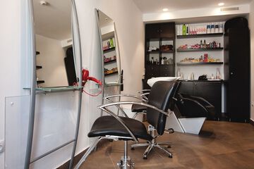 Hair salon