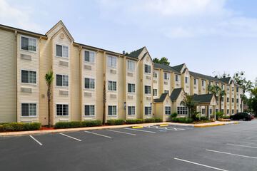Hometown Inn & Suites Jacksonville Butler Blvd. / Southpoint