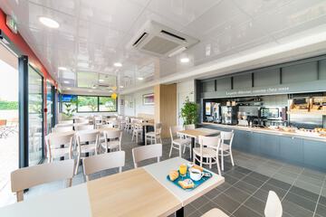 Breakfast area