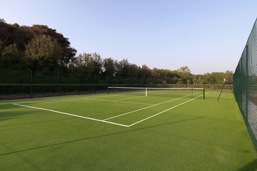 Tennis court