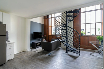 balcony