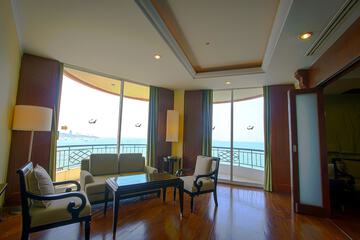 Beach/ocean view