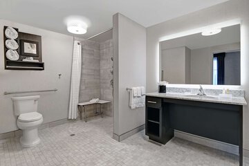 Room 21 of 47