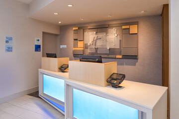 Check-in/check-out kiosk