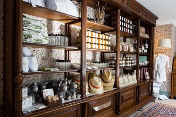 Gift shop