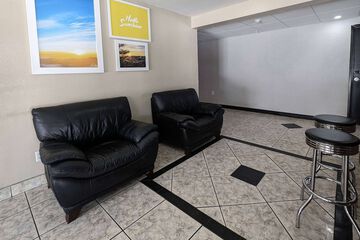 Hotel Interior 9 of 39