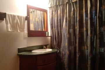 Bathroom sink