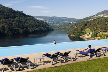 Infinity pool