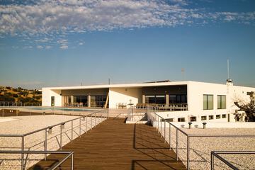 Sundeck