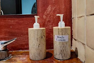 Bathroom amenities