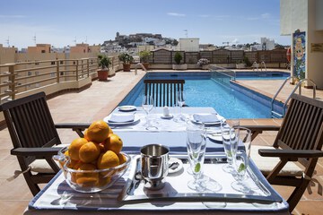 Sundeck