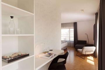 Photo 47