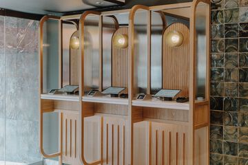 Check-in/check-out k