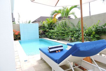 Private pool