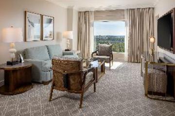 Luxury Suite with King Bed, Accessible, Bathtub