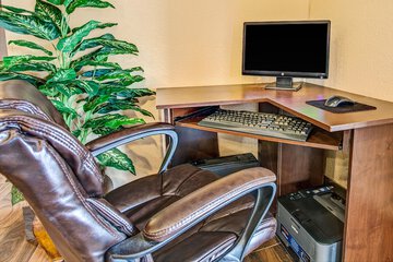 Business Center 35 of 35