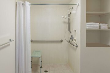 Room 6 of 26