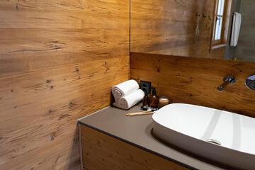 Photo 32