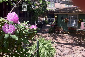 Hotel Exterior 52 of 52