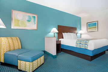 Room 22 of 38