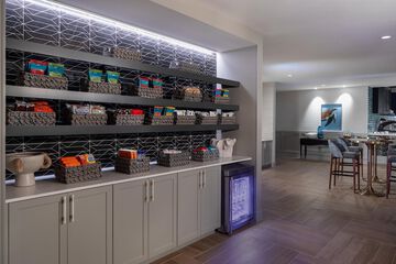 Snack bar