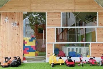 Children's play area - outdoor