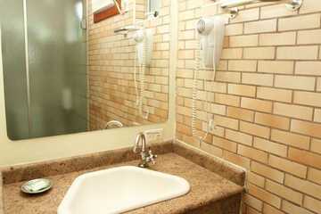 Bathroom sink