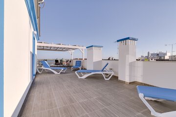 Sundeck