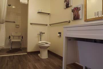 Room 46 of 175