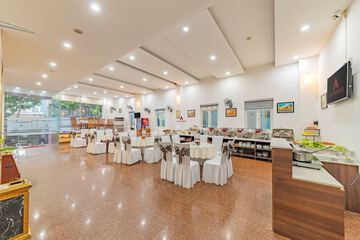 Food court