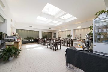 Coffee shop