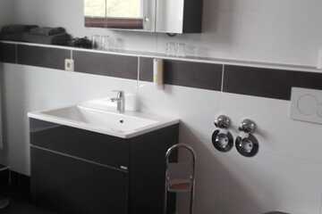 Bathroom sink
