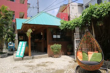 Check-in/check-out kiosk