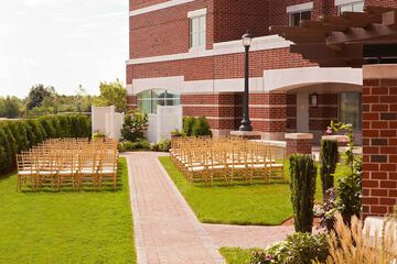 Ballroom/Hall 54 of 62