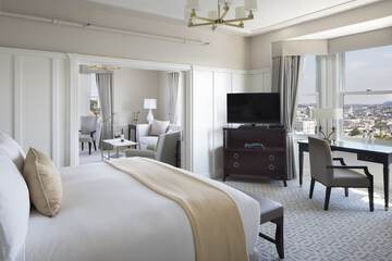 Room 27 of 62