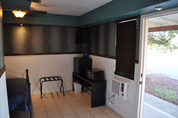 Room 33 of 124