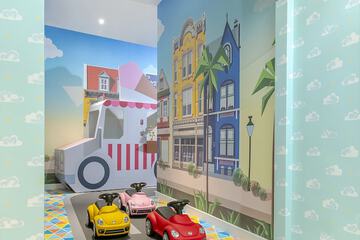 Children's play area - indoor