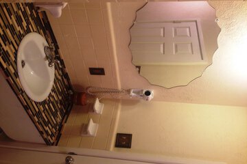 Bathroom sink