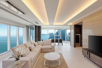 Beach/ocean view
