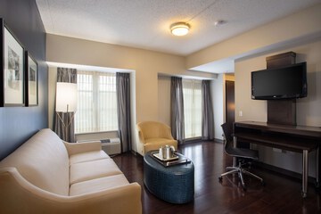 Room 5 of 38