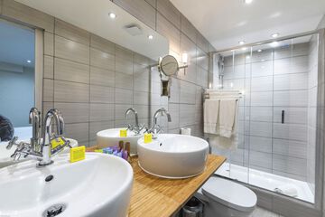 Bathroom amenities