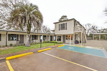 OYO Hotel Sulphur LA Hwy 90 West