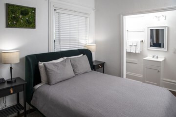 Room 63 of 116