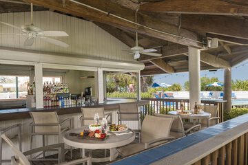 Poolside bar