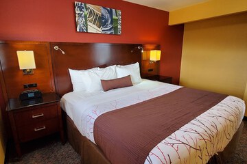 Room 32 of 36