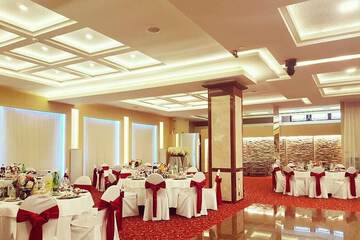Indoor wedding