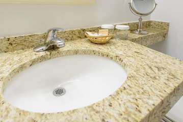 Bathroom sink